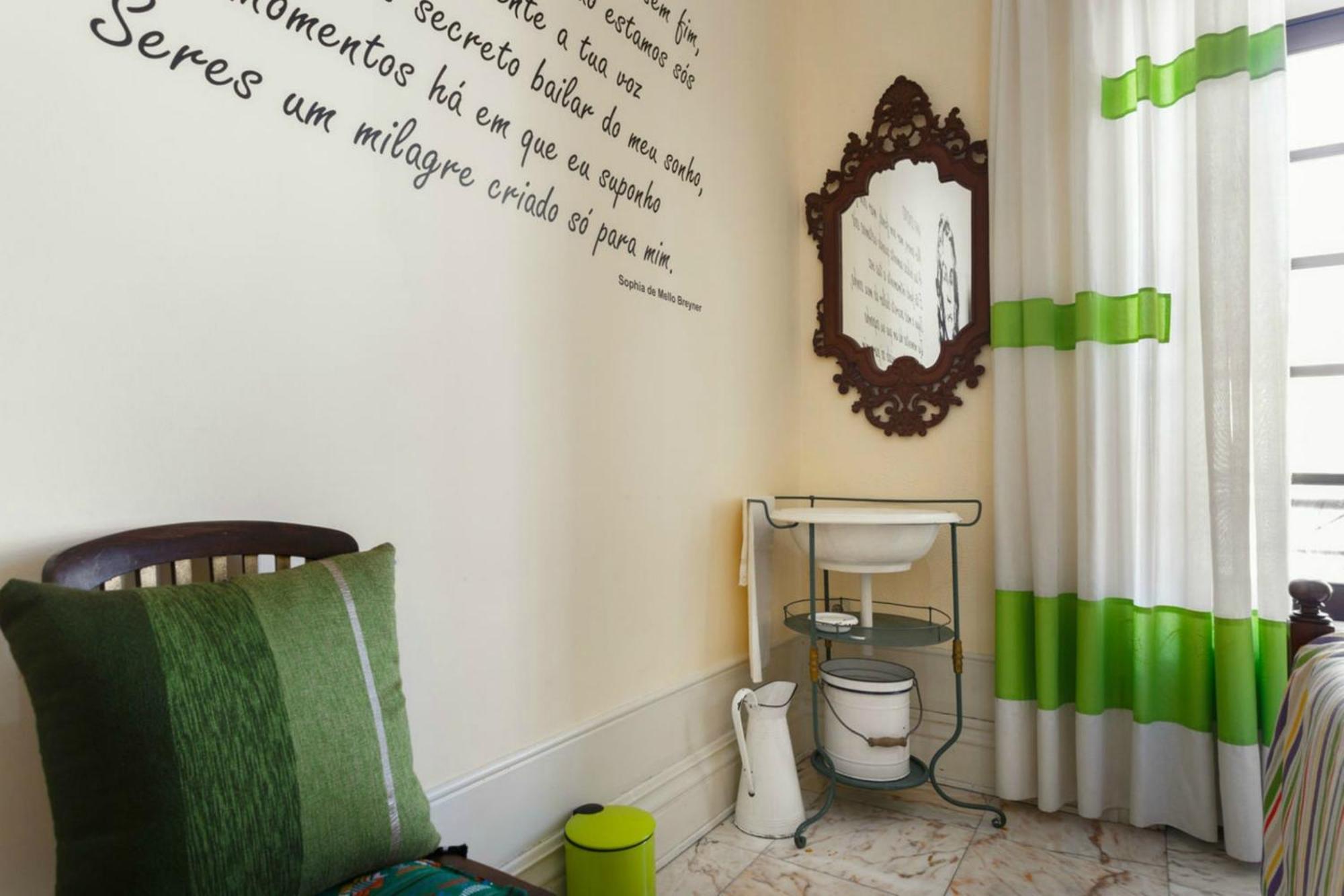 18St. Hostel Espinho  Oda fotoğraf